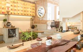 Zen Tea House Elephant Trunk Hill Park